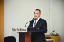 Bahəddin Həzinin "Göyün cazibə qüvvəsi" kitabının təqdimat mərasimi və imza günü keçirilib (FOTO)