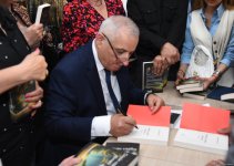 Bahəddin Həzinin "Göyün cazibə qüvvəsi" kitabının təqdimat mərasimi və imza günü keçirilib (FOTO)