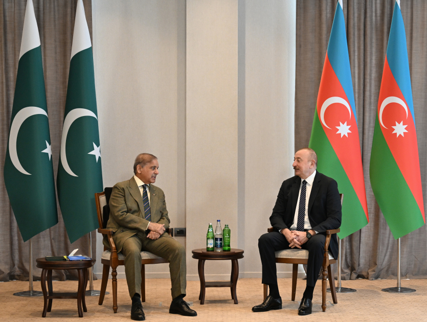 Laçında Prezident İlham Əliyevin Pakistanın Baş naziri ilə məhdud tərkibdə görüşü keçirilib (FOTO/VİDEO) (YENİLƏNİB)
