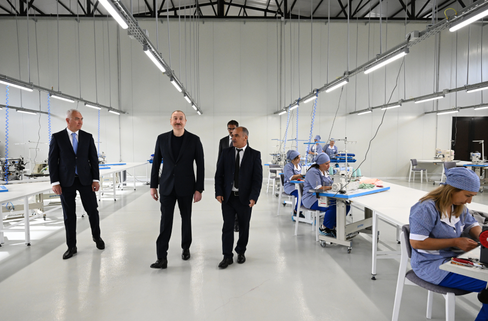 Prezident İlham Əliyev “LATIFA” Laçın tikiş fabrikinin açılışında iştirak edib (FOTO/VİDEO) (YENİLƏNİB)