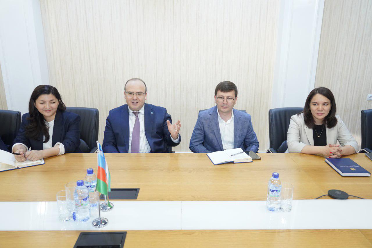 Azərbaycan və Özbəkistan media qurumları informasiya və kommunikasiya sahəsində əməkdaşlığı müzakirə ediblər (FOTO)