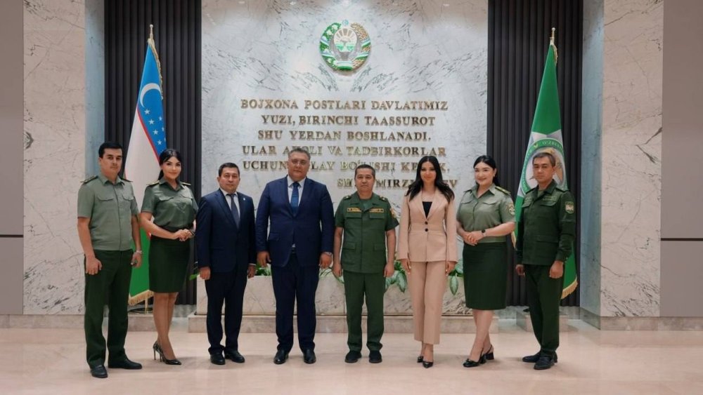 Azərbaycan nümayəndə heyəti Özbəkistanın müxtəlif dövlət orqan və qurumlarının fəaliyyəti ilə tanış olub (FOTO)