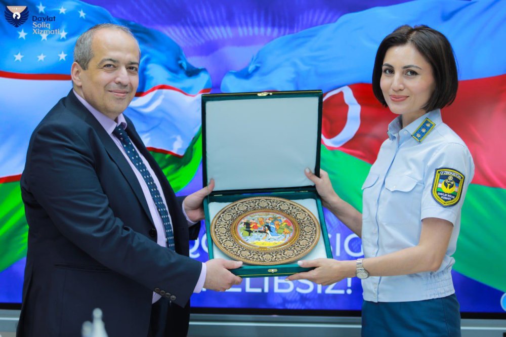 Azərbaycan nümayəndə heyəti Özbəkistanın müxtəlif dövlət orqan və qurumlarının fəaliyyəti ilə tanış olub (FOTO)