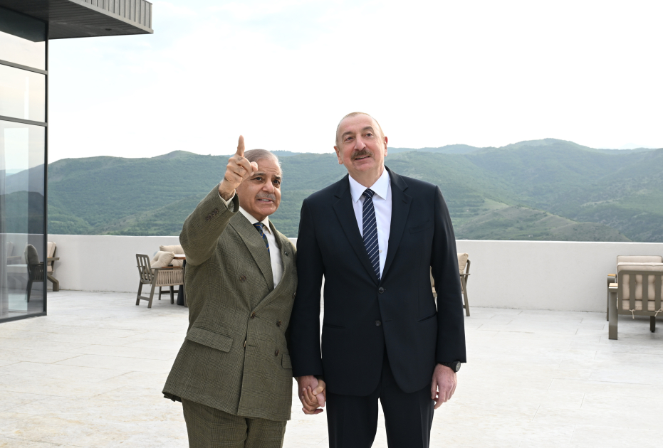 Laçında Prezident İlham Əliyevin Pakistanın Baş naziri ilə nahar əsnasında geniş tərkibdə görüşü olub (FOTO/VİDEO)