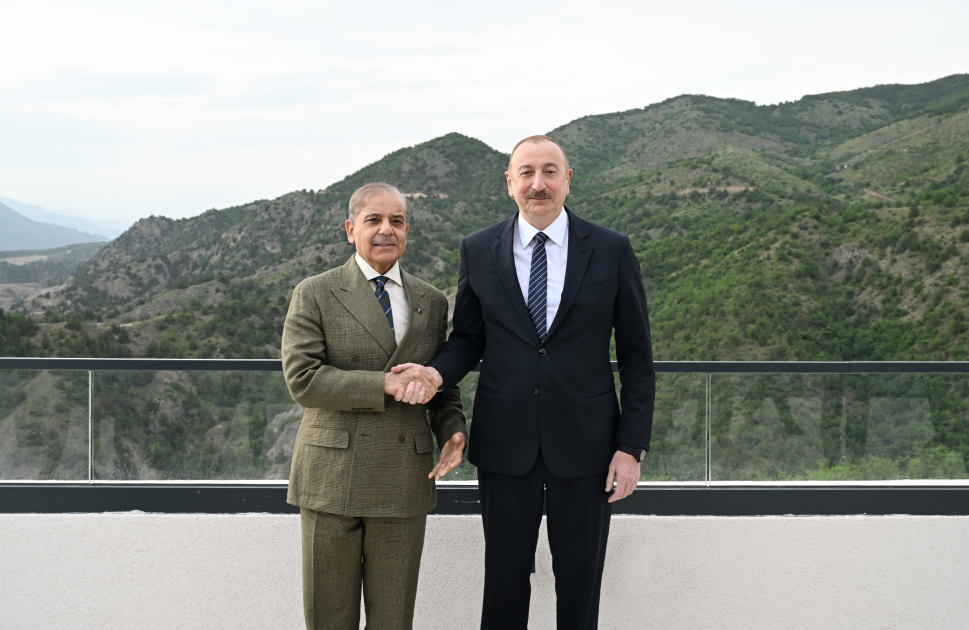 Laçında Prezident İlham Əliyevin Pakistanın Baş naziri ilə nahar əsnasında geniş tərkibdə görüşü olub (FOTO/VİDEO)