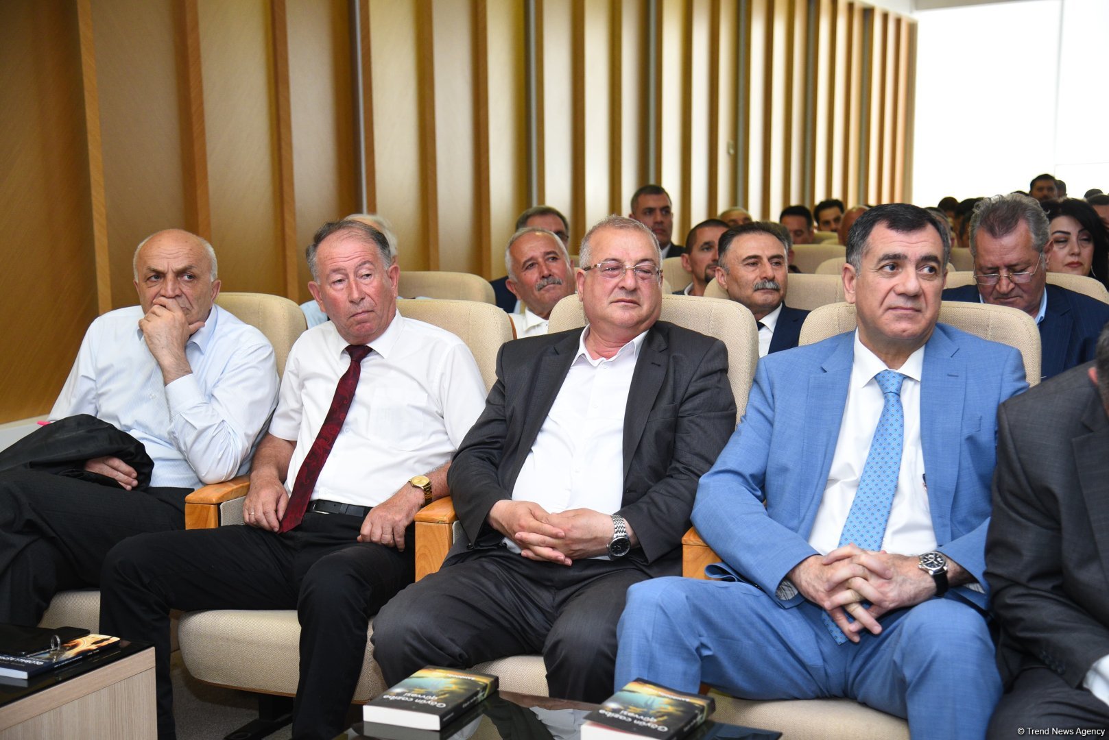 Bahəddin Həzinin "Göyün cazibə qüvvəsi" kitabının təqdimat mərasimi və imza günü keçirilib (FOTO)