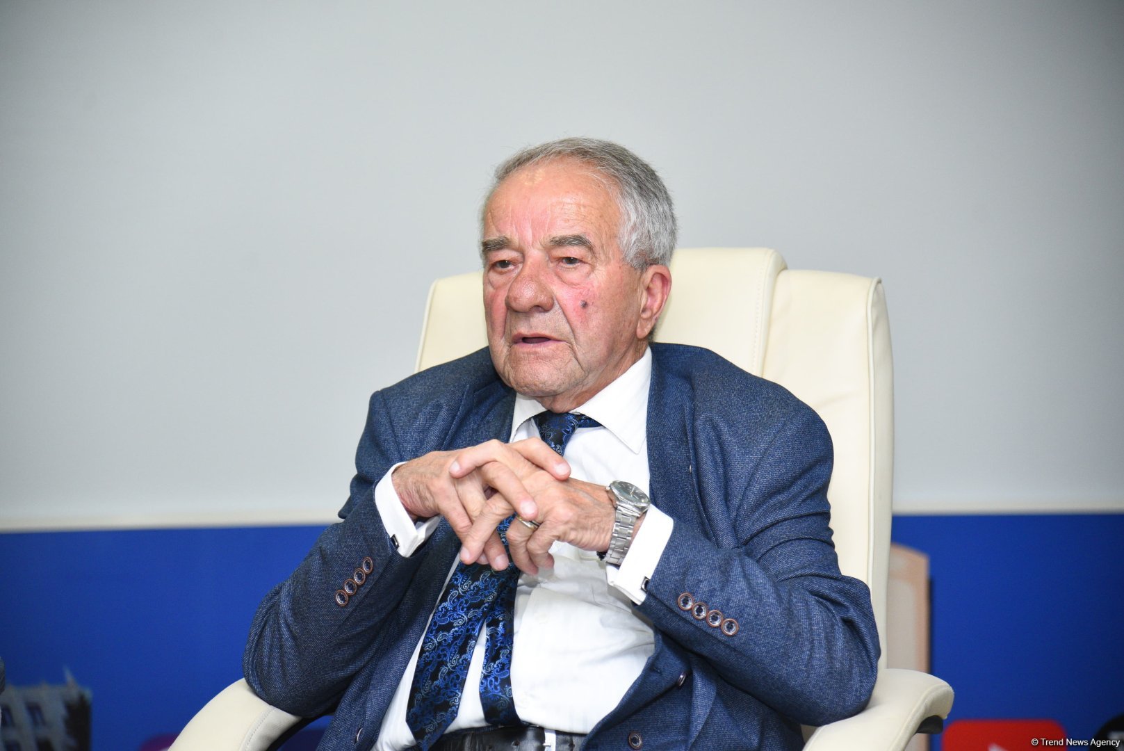 Bahəddin Həzinin "Göyün cazibə qüvvəsi" kitabının təqdimat mərasimi və imza günü keçirilib (FOTO)