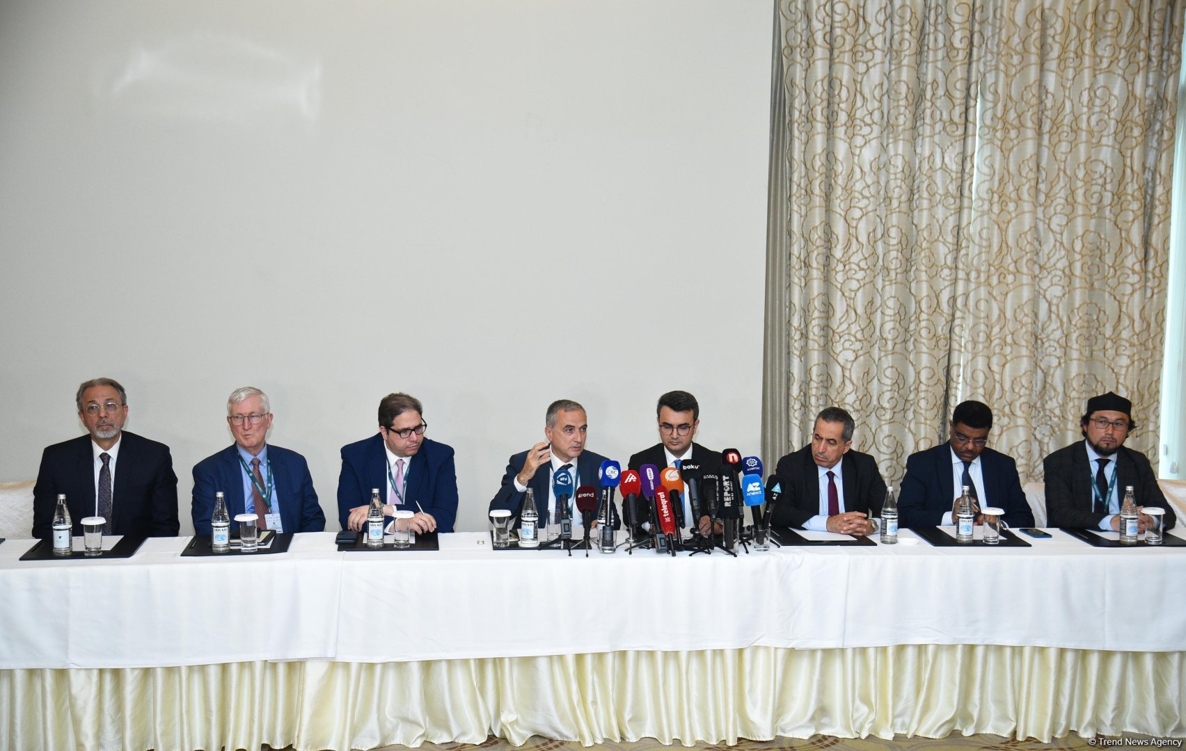 Bakıda “İslamofobiya: Qərəzin ifşası, stiqmaların dağıdılması” mövzusunda beynəlxalq konfransın ikinci günü başa çatıb (FOTO) (YENİLƏNİB)
