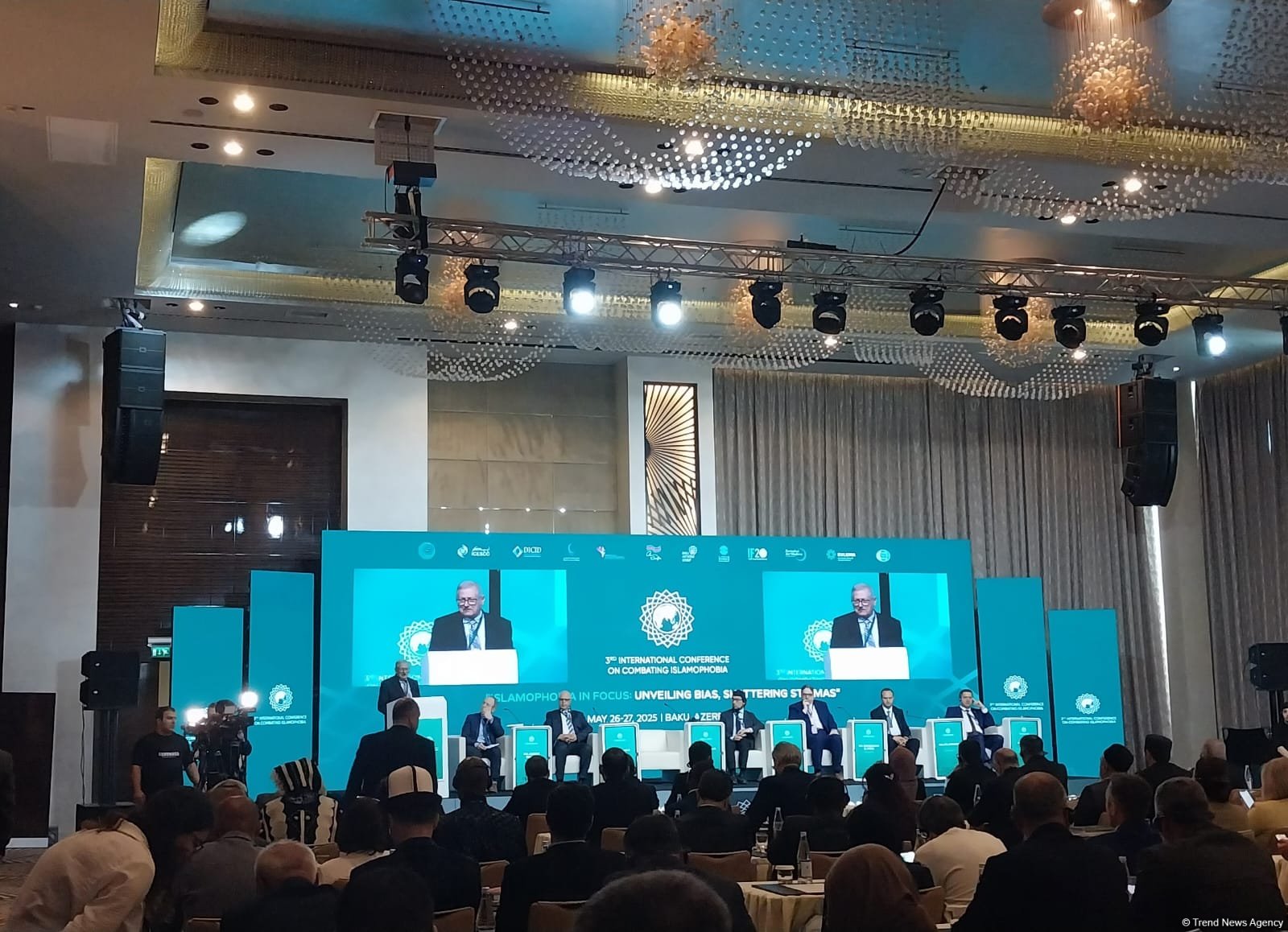 Bir sıra ölkələrdəki qanunlar müsəlman hüquqlarının məhdudlaşdırılmasına hədəflənib - Abdülməcid Nəcər
