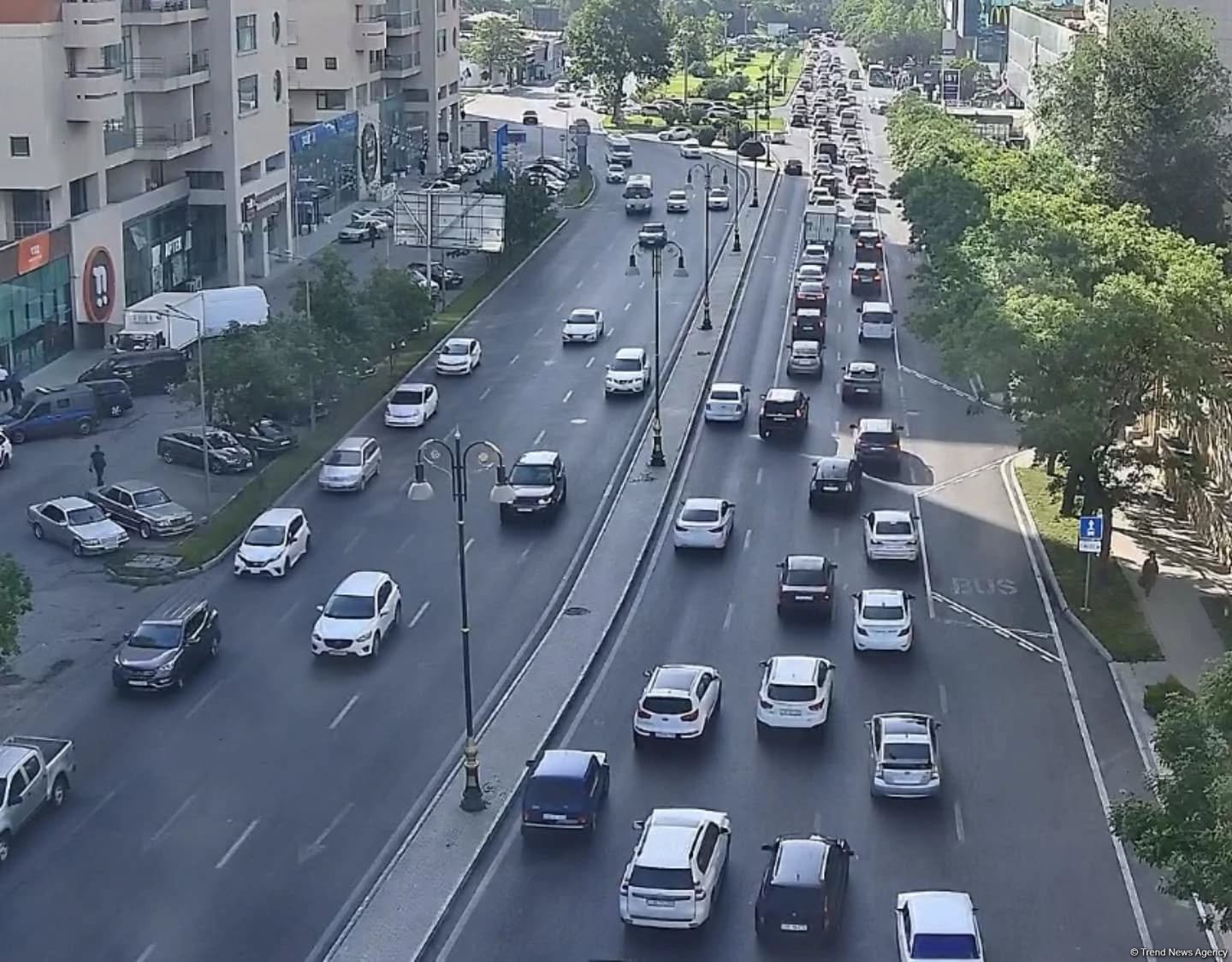 Sürücülərin NƏZƏRİNƏ: Paytaxtın bir sıra yollarında tıxac var - SİYAHI (FOTO)