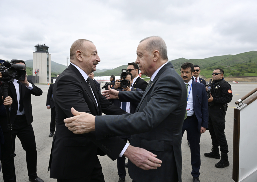 Prezident İlham Əliyev və Türkiyə Prezidenti Rəcəb Tayyib Ərdoğan Laçın Beynəlxalq Hava Limanının açılış mərasimində iştirak ediblər (FOTO/VİDEO) (YENİLƏNİB-2)