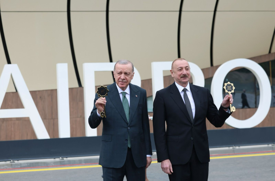 Prezident İlham Əliyev və Türkiyə Prezidenti Rəcəb Tayyib Ərdoğan Laçın Beynəlxalq Hava Limanının açılış mərasimində iştirak ediblər (FOTO/VİDEO) (YENİLƏNİB-2)