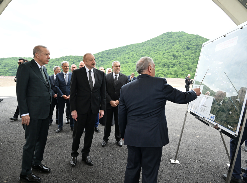 Prezident İlham Əliyev və Prezident Rəcəb Tayyib Ərdoğan Kəlbəcər-Laçın avtomobil yolunda görülən tikinti işləri ilə tanış olublar (FOTO/VİDEO) (YENİLƏNİB)