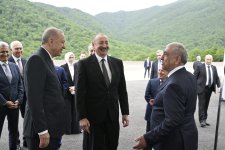 Prezident İlham Əliyev və Prezident Rəcəb Tayyib Ərdoğan Kəlbəcər-Laçın avtomobil yolunda görülən tikinti işləri ilə tanış olublar (FOTO/VİDEO) (YENİLƏNİB)