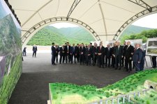 Prezident İlham Əliyev və Prezident Rəcəb Tayyib Ərdoğan Kəlbəcər-Laçın avtomobil yolunda görülən tikinti işləri ilə tanış olublar (FOTO/VİDEO) (YENİLƏNİB)
