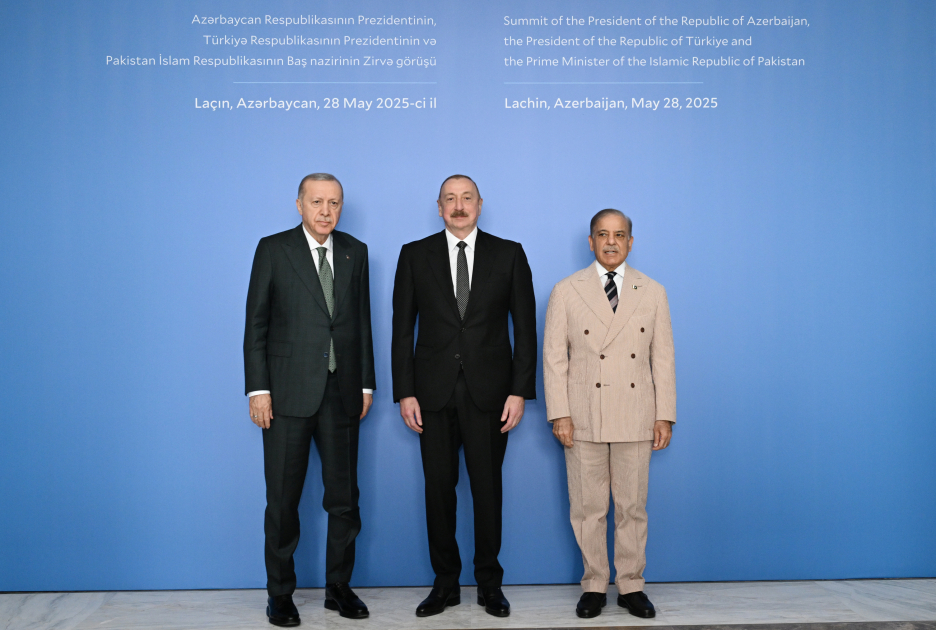 Laçında Prezident İlham Əliyevin, Türkiyə Prezidentinin və Pakistanın Baş nazirinin Zirvə görüşü keçirilib (YENİLƏNİB-2) (FOTO/VİDEO)