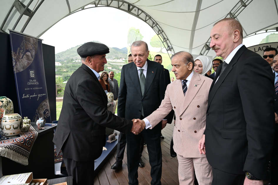 Prezident İlham Əliyev, Türkiyə Prezidenti və Pakistanın Baş naziri Laçın şəhərində seyrəngahda olublar (FOTO/VİDEO)