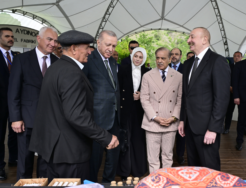 Prezident İlham Əliyev, Türkiyə Prezidenti və Pakistanın Baş naziri Laçın şəhərində seyrəngahda olublar (FOTO/VİDEO)