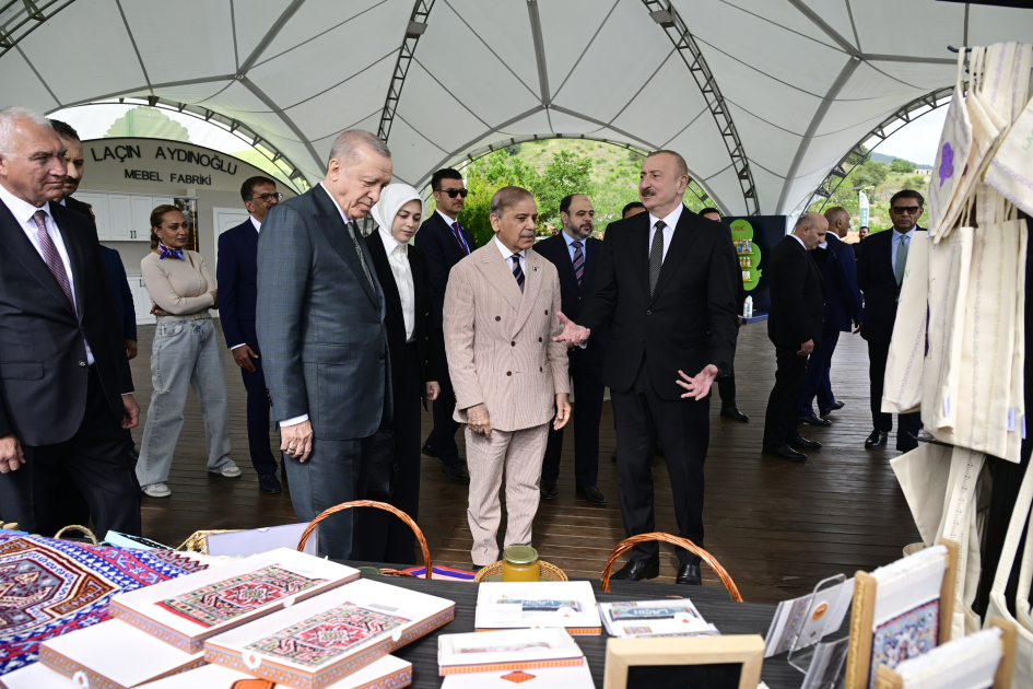 Prezident İlham Əliyev, Türkiyə Prezidenti və Pakistanın Baş naziri Laçın şəhərində seyrəngahda olublar (FOTO/VİDEO)