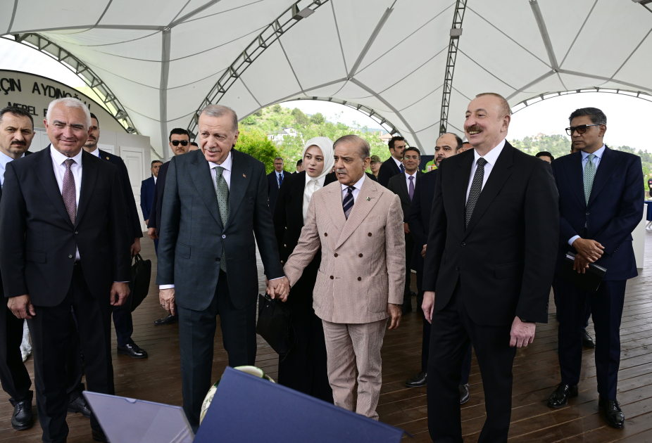 Prezident İlham Əliyev, Türkiyə Prezidenti və Pakistanın Baş naziri Laçın şəhərində seyrəngahda olublar (FOTO/VİDEO)