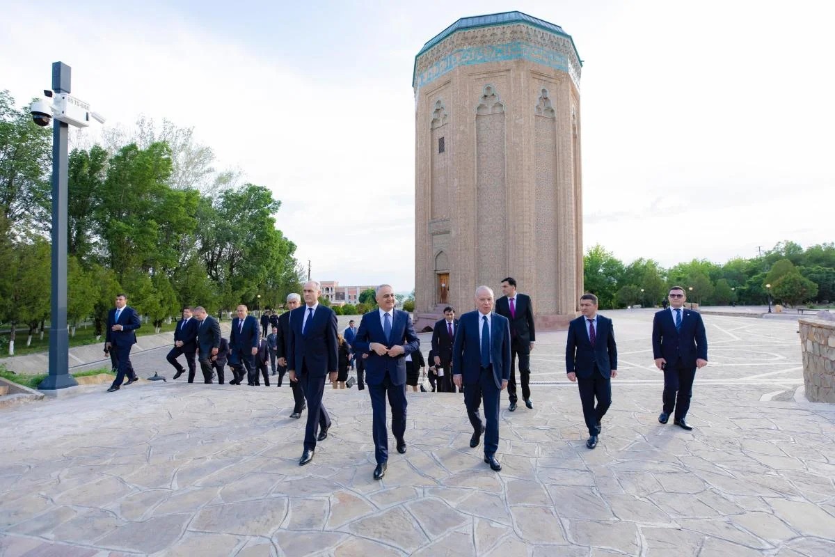 Naxçıvanda “Konstitusiya: hüquqi və demokratik islahatların mənbəyi, suverenliyin hüquqi əsası” mövzusunda konfrans keçirilib (FOTO)