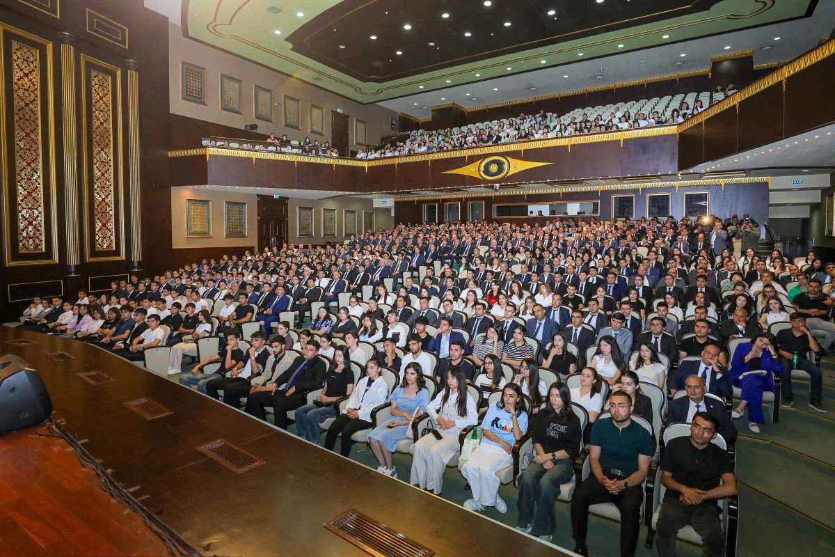 Naxçıvanda “Konstitusiya: hüquqi və demokratik islahatların mənbəyi, suverenliyin hüquqi əsası” mövzusunda konfrans keçirilib (FOTO)