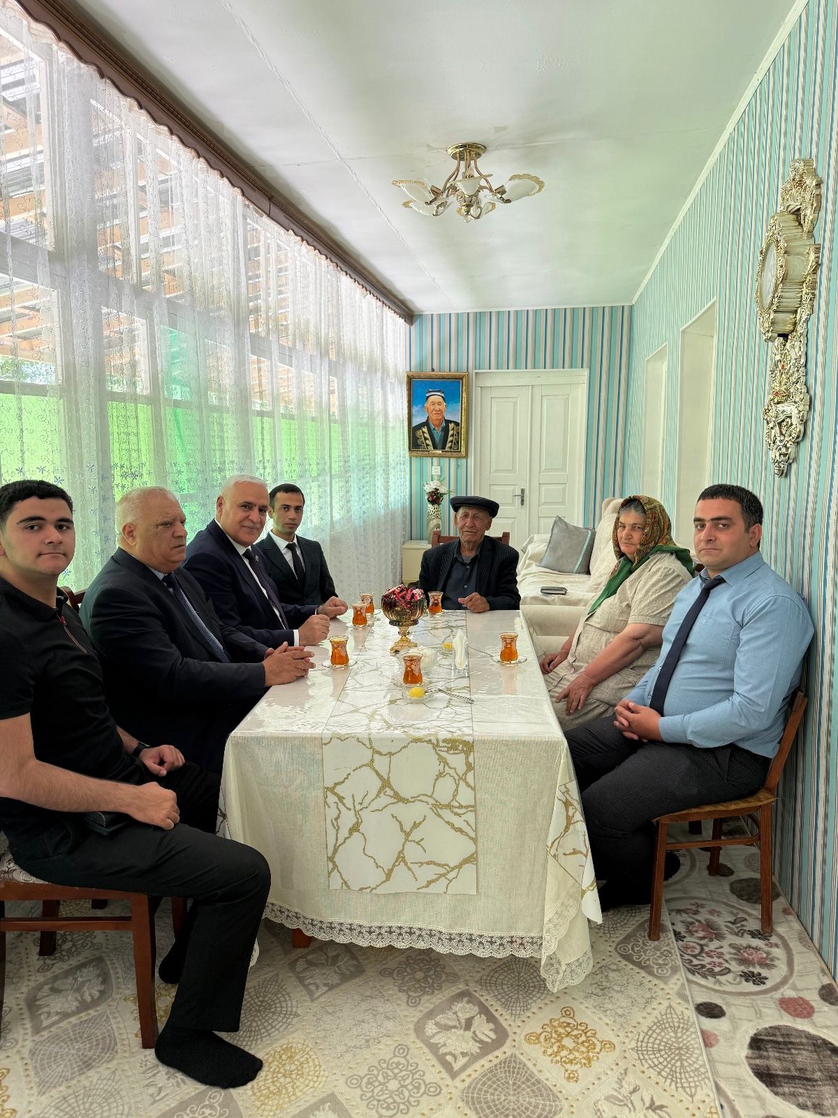Vüqar Rəhimzadə Ordubadda şəhid ailələrini və Culfada 100 yaşlı sakini evlərində ziyarət edib (FOTO)