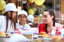 “Mən qəhrəman övladıyam” devizi ilə bir qrup şəhid övladı üçün gəzinti təşkil olunub (FOTO)