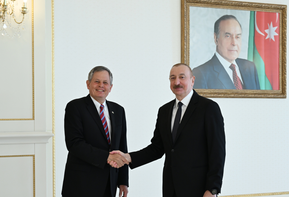 Prezident İlham Əliyev ABŞ Senatının Xarici Əlaqələr Komitəsinin üzvünü qəbul edib (FOTO/VİDEO) (YENİLƏNİB)