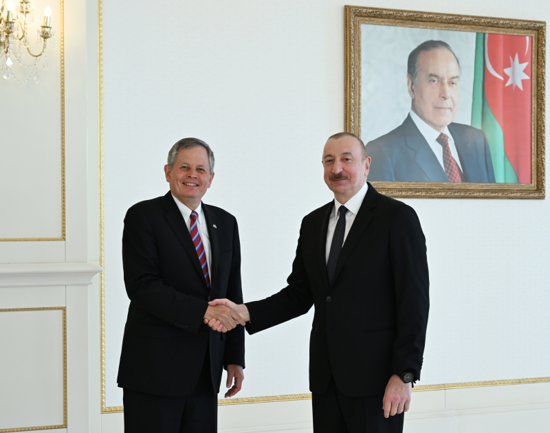 Prezident İlham Əliyev ABŞ Senatının Xarici Əlaqələr Komitəsinin üzvünü qəbul edib (FOTO/VİDEO) (YENİLƏNİB)