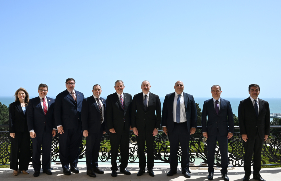 Prezident İlham Əliyev ABŞ Senatının Xarici Əlaqələr Komitəsinin üzvünü qəbul edib (FOTO/VİDEO) (YENİLƏNİB)