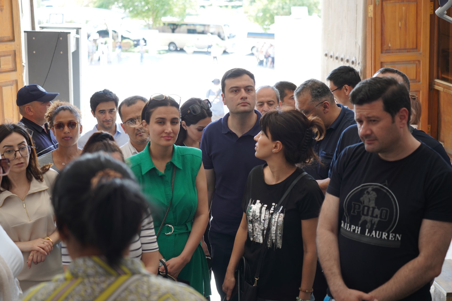 Azərbaycan nümayəndə heyəti üçün Özbəkistanın Buxara şəhərinə mediatur təşkil olunub (FOTO)