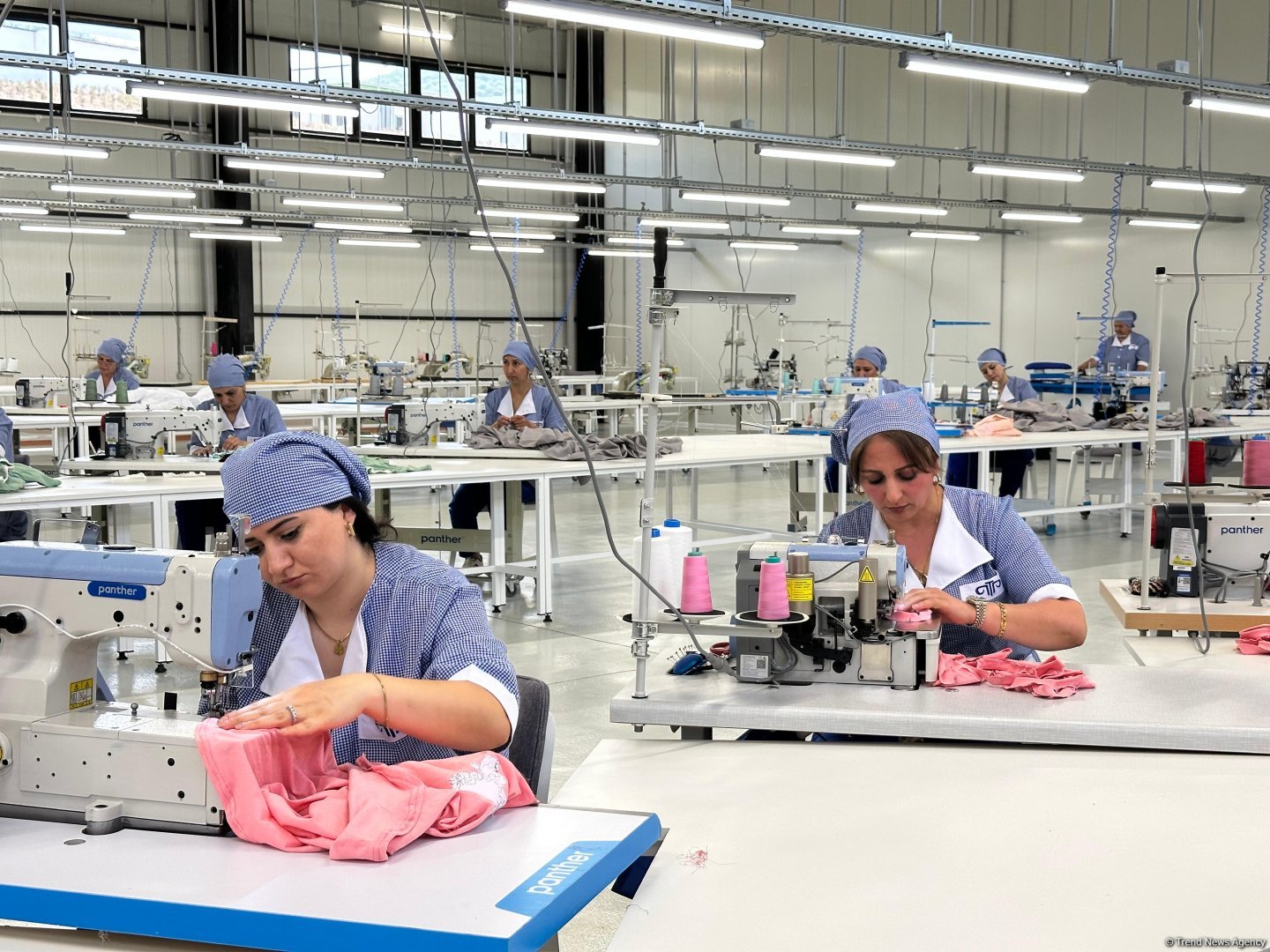Laçınlıların çalışdığı “LATIFA” tikiş fabrikində gündə 2 min tekstil məhsulu istehsal olunacaq (FOTO)