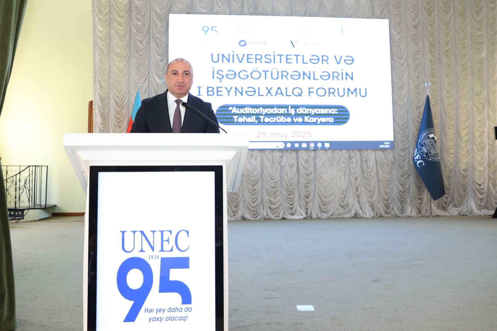 UNEC-də Universitetlər və İşəgötürənlərin I Beynəlxalq Forumu keçirilib (FOTO)
