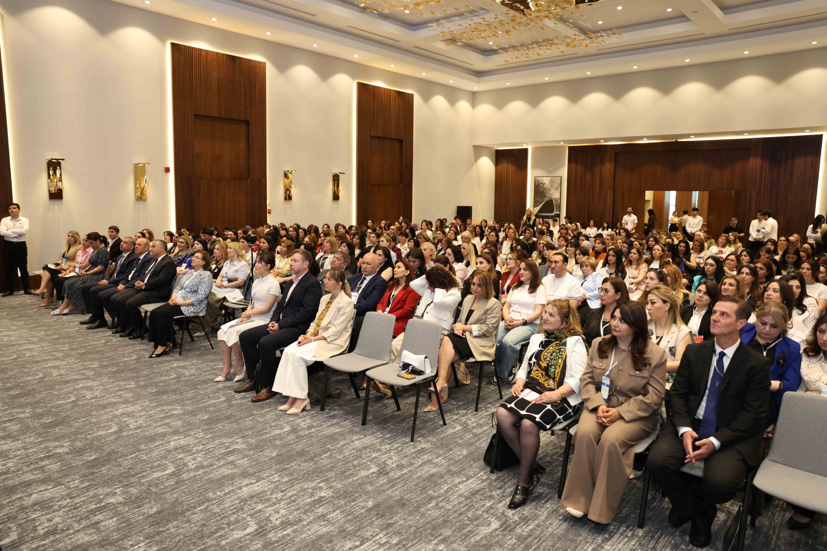 UNEC-də III Xarici Dil Müəllimləri Forumu keçirilib (FOTO)