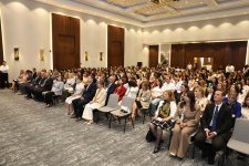 UNEC-də III Xarici Dil Müəllimləri Forumu keçirilib (FOTO)