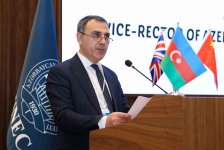 UNEC-də III Xarici Dil Müəllimləri Forumu keçirilib (FOTO)
