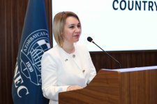 UNEC-də III Xarici Dil Müəllimləri Forumu keçirilib (FOTO)