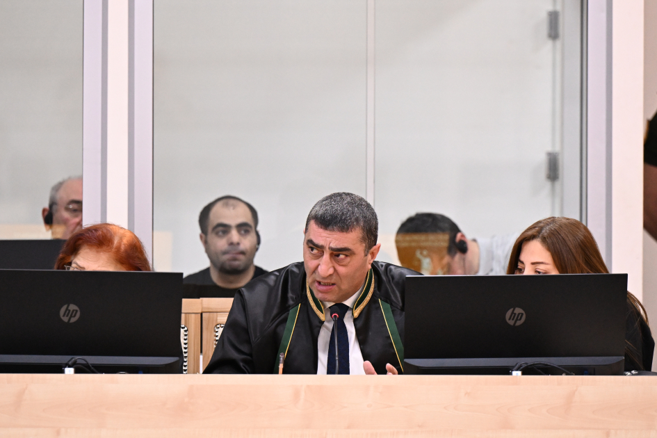 Gəncənin bombalanmasının Ermənistanın siyasi-hərbi rəhbərliyinin bilavasitə nəzarəti və tapşırığı əsasında həyata keçirildiyi məhkəmədə elan edilib (FOTO)
