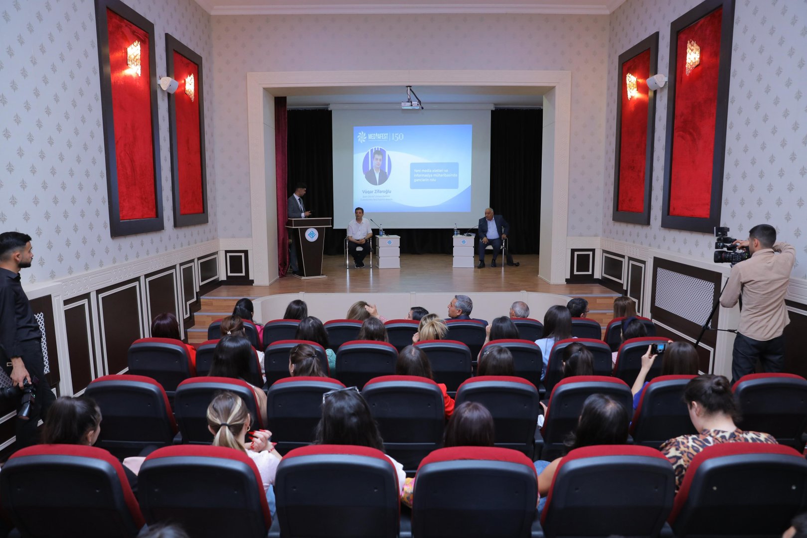 Naxçıvanda “MEDİAFEST-2025” çərçivəsində media tədqiqatçıları tələbələrlə görüşüb (FOTO)