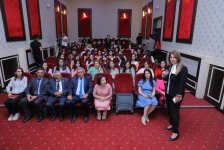 Naxçıvanda “MEDİAFEST-2025” çərçivəsində media tədqiqatçıları tələbələrlə görüşüb (FOTO)