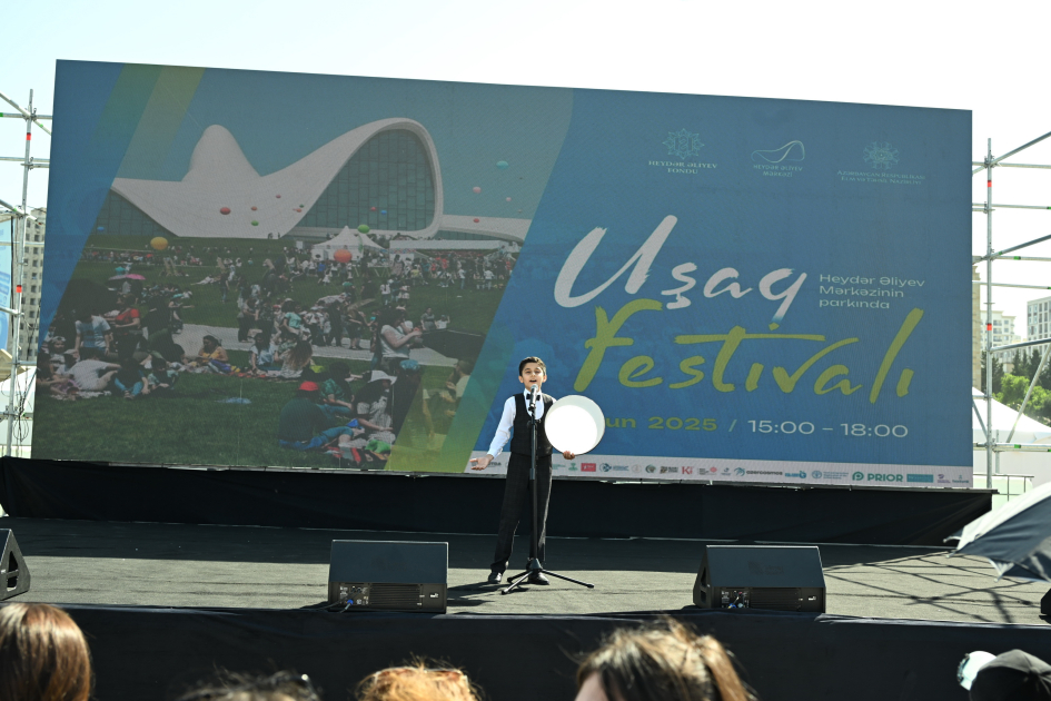 Heydər Əliyev Mərkəzinin parkında Uşaq festivalı keçirilib (FOTO)