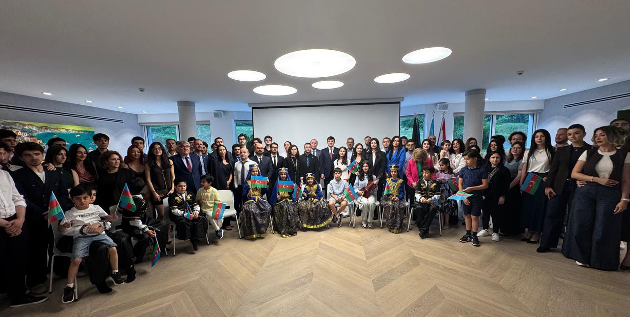 Belçika azərbaycanlıları ilə görüş keçirilib (FOTO)