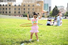 Heydər Əliyev Mərkəzinin parkında Uşaq festivalı keçirilib (FOTO)