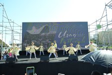 Heydər Əliyev Mərkəzinin parkında Uşaq festivalı keçirilib (FOTO)