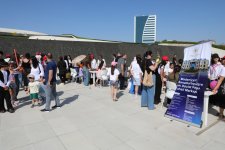 Heydər Əliyev Mərkəzinin parkında Uşaq festivalı keçirilib (FOTO)