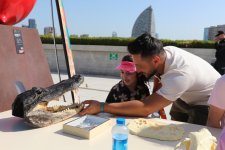 Heydər Əliyev Mərkəzinin parkında Uşaq festivalı keçirilib (FOTO)