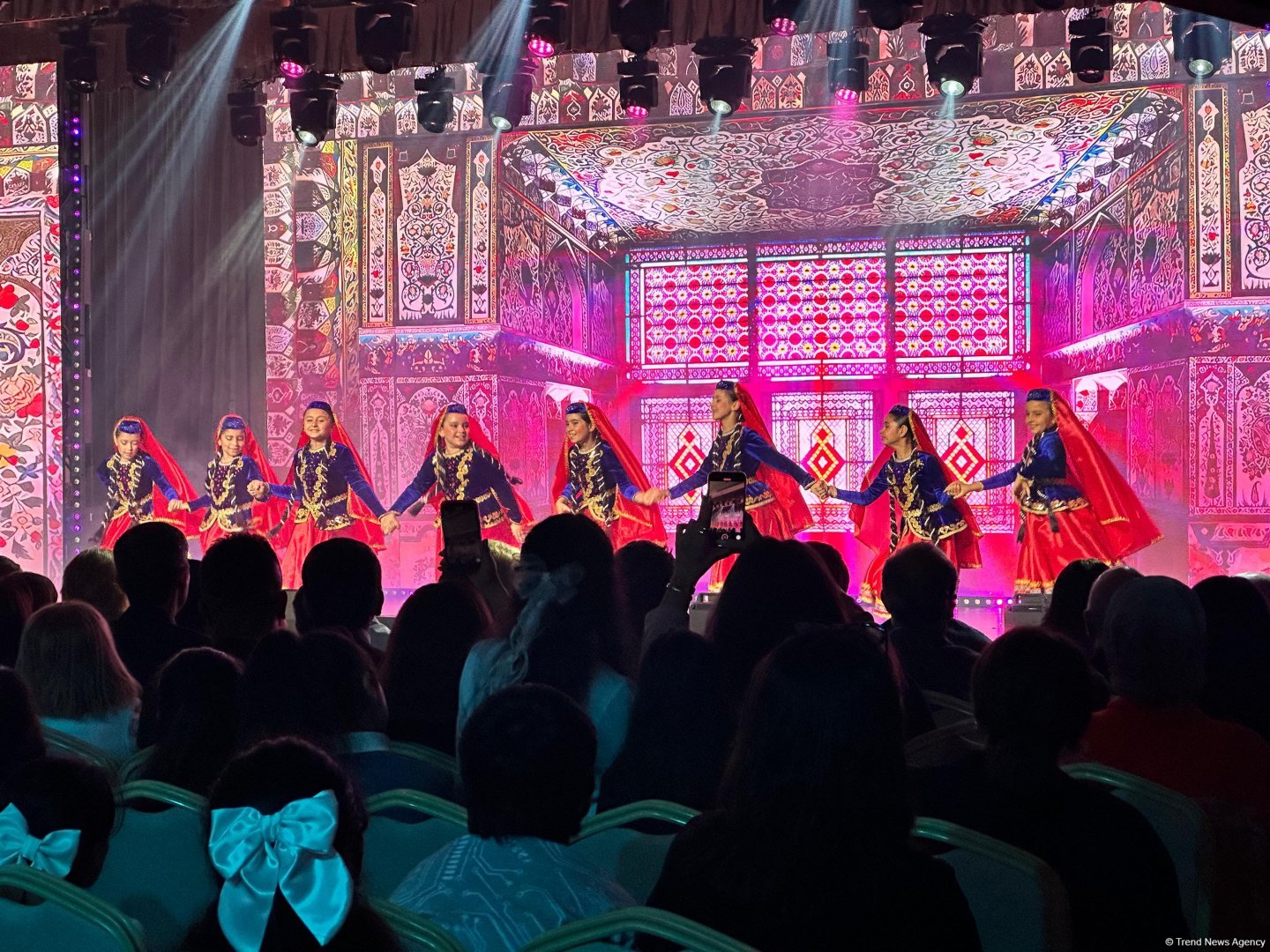 Şuşa beynəlxalq uşaq yaradıcılıq festivalı keçirilib (FOTO) (YENİLƏNİB)