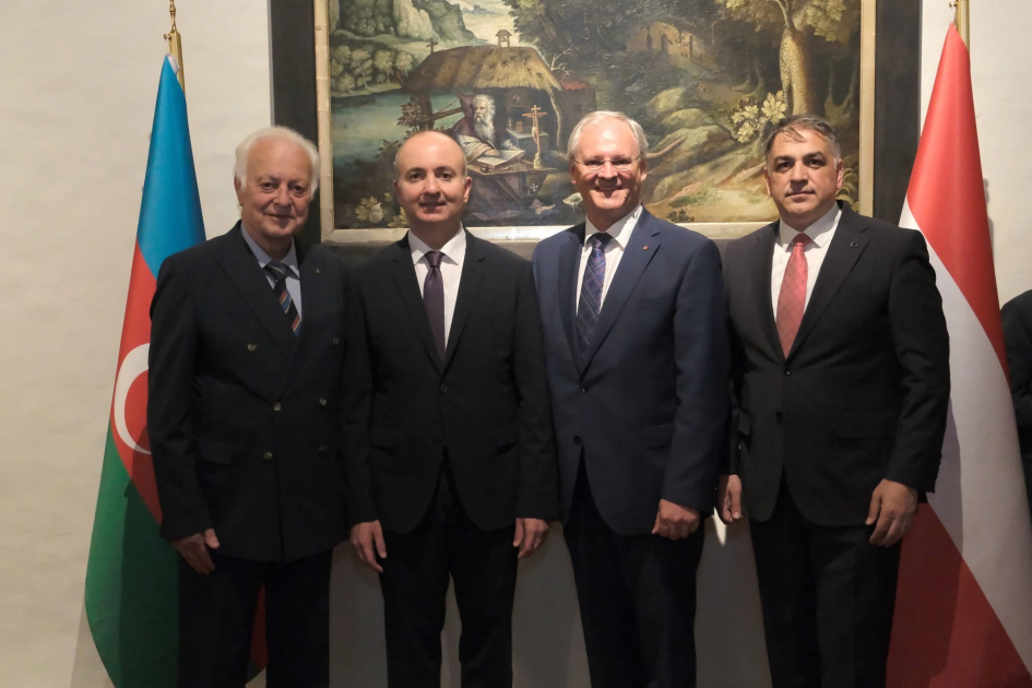 Avstriyada Müstəqillik Günü və Üzeyir Hacıbəylinin 140 illik yubileyi qeyd olunub (FOTO)