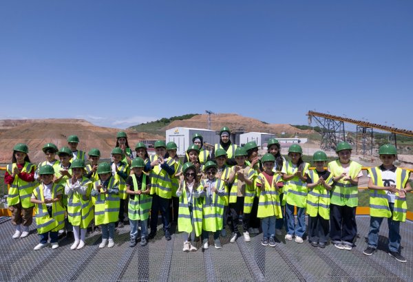 “AzerGold” QSC-nin əməkdaşlarının övladları üçün qızıl mədəninə ekskursiya təşkil edilib (FOTO)